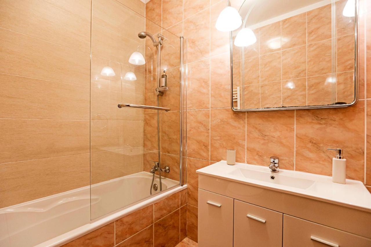 Spacious 2Br Flat In Gaia By Lovelystay Вила Нова ди Гая Екстериор снимка