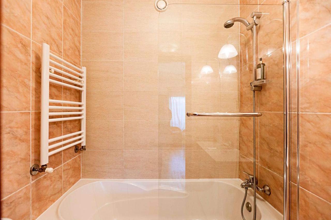 Spacious 2Br Flat In Gaia By Lovelystay Вила Нова ди Гая Екстериор снимка